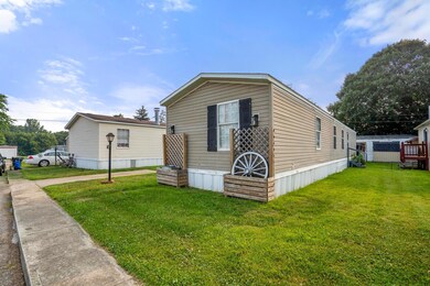 56 Evergreen Ave, Circleville, OH 43113 - photo 2