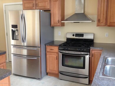 507 Wedge Dr, Scranton, PA 18519 - photo 6