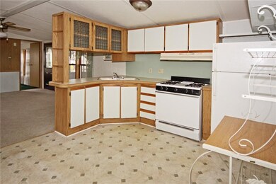 105 E Madison St, Atlanta, IN 46031 - photo 7