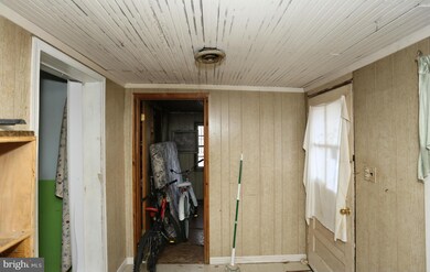 5815 Quintana St, Riverdale, MD 20737 - photo 6