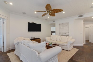5228 Tivoli Dr-13