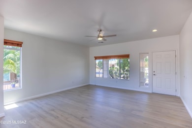 8 Living Room photo b