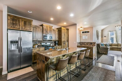 20482 SE Del Coco Ct, Bend, OR 97702 - photo 4