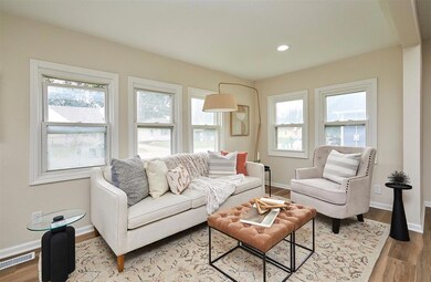 2416 E 38th Ct, Des Moines, IA 50317 - photo 4