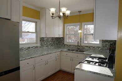 2013 Lloyd Ave, Waukegan, IL 60085 - photo 4