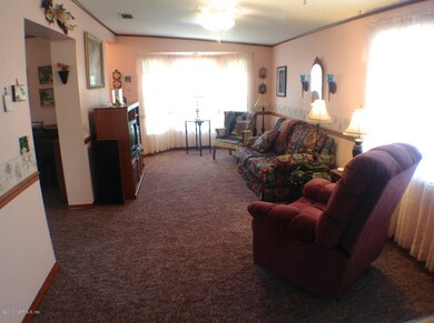 10545 Pine Estates Rd E, Jacksonville, FL 32218 - photo 7