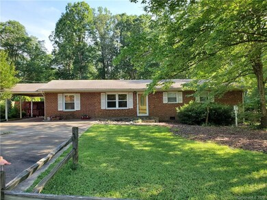 1027 Montley View Dr, Asheboro, NC 27205 - photo 2