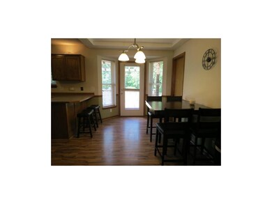 Eat-in kitchen
