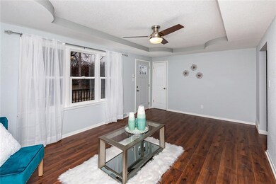 916 E 22nd Ct, Des Moines, IA 50317 - photo 6