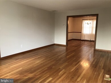 1315 Royal Ln, West Deptford, NJ 08086 - photo 5