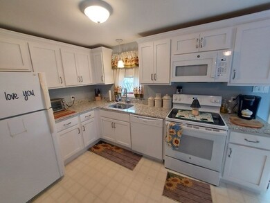 40 Vincent St, Whitman, MA 02382 - photo 3