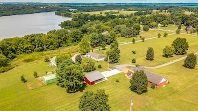 117 E Robertson Rd, Castalian Springs, TN 37031 - photo 4