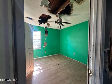 3307 Middle Ave, Pascagoula, MS 39581 - photo 5