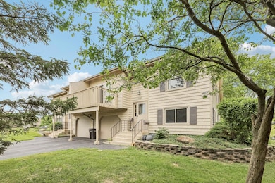 3-web-or-mls-Parkedge Cir-1006-003
