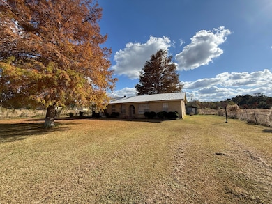 67 Tom Lewis Rd, Tylertown, MS 39667 - photo 2