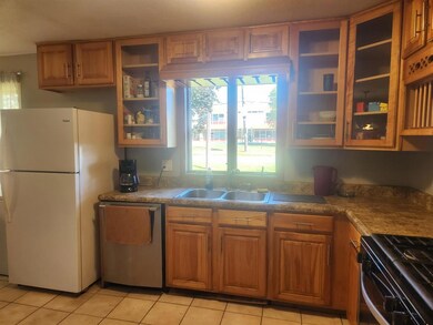 1010 Amos Ave, Des Moines, IA 50315 - photo 4