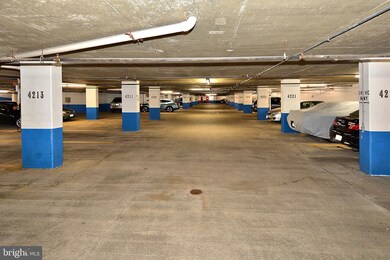 The Williamsburg unit 1123, Arlington, VA 22201 - photo 5