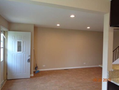 unlisted-address, Glendale Heights, IL 60139 - photo 2