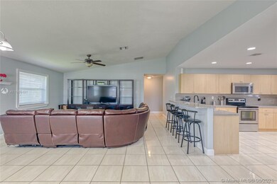 2209 Atlanta St, Hollywood, FL 33020 - photo 5