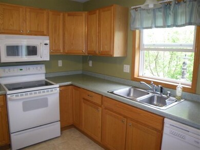 133 Debbie Dr, Evansville, WI 53536 - photo 3