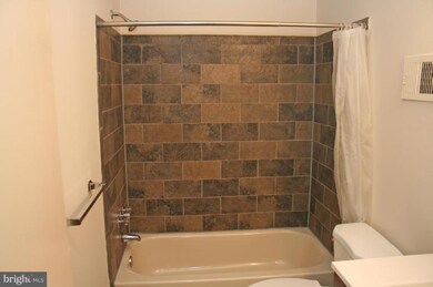 912 Portia Ct, Hyattsville, MD 20785 - photo 7