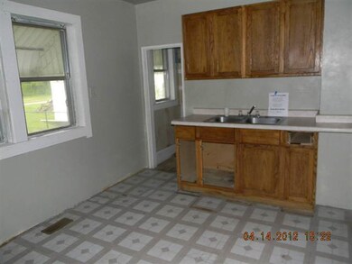 1127 S Ribble Ave, Muncie, IN 47302 - photo 3