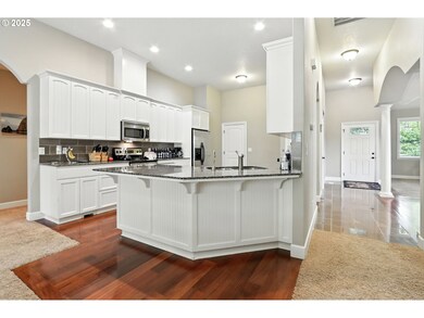 207 Finneys Ave, Molalla, OR 97038 - photo 5