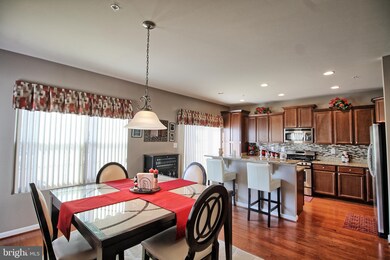 8599 Crooked Tree Ln, Laurel, MD 20724 - photo 5
