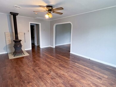 1003 E 3rd St, Cushing, OK 74023 - photo 6