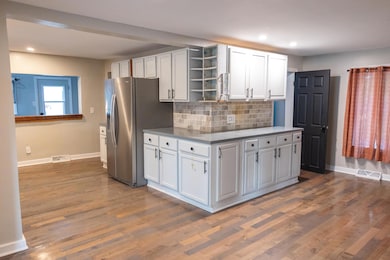 710 S. Elm Kitchen (Empty)