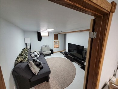 1351 Amos Ave, Des Moines, IA 50315 - photo 7