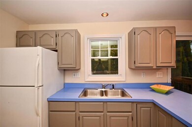 Small but efficient kitchen with...