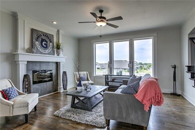 21021 Emerald St, Spring Hill, KS 66083 - photo 5