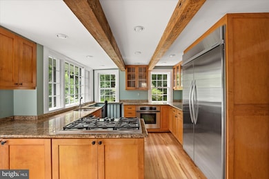 8526 Georgetown Pike, McLean, VA 22102 - photo 6