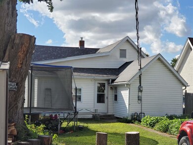 404 N Meridian St, Washington, IN 47501 - photo 2