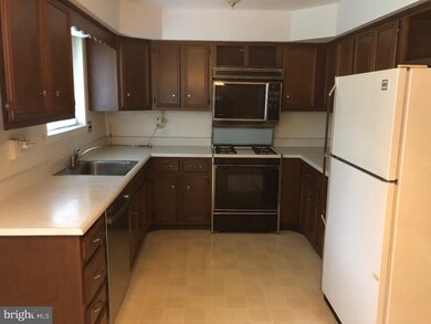 1014 Jeffrey Rd, Wilmington, DE 19810 - photo 7