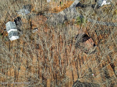 1652 Sec 7 Exeter Way, Saw Creek, PA 18324 - photo 7