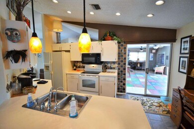 1395 Heberling - 04 Kitchen2