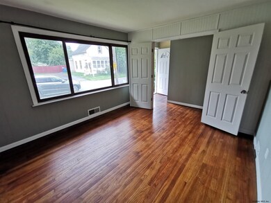 62 Homestead St, Albany, NY 12203 - photo 4