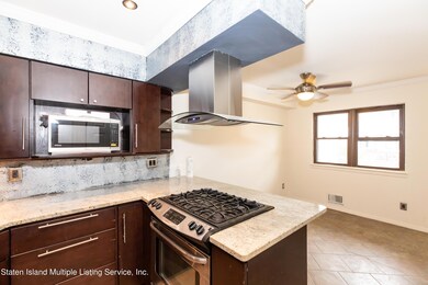 467 Willow Rd E unit 2, Staten Island, NY 10314 - photo 4