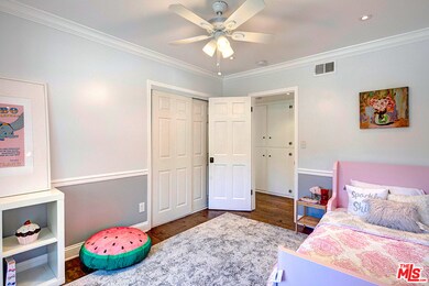 20416 Wells Dr, Woodland Hills, CA 91364 - photo 6