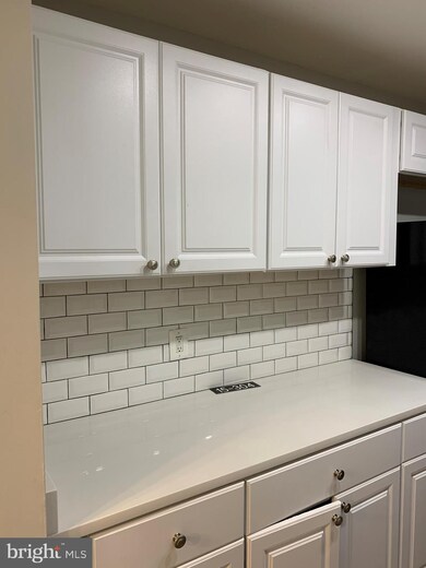 15 Canterbury Square unit 304, Alexandria, VA 22304 - photo 3