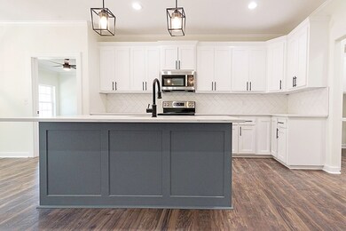 130 Sedgefield Place, Lufkin, OK 74904 - photo 5