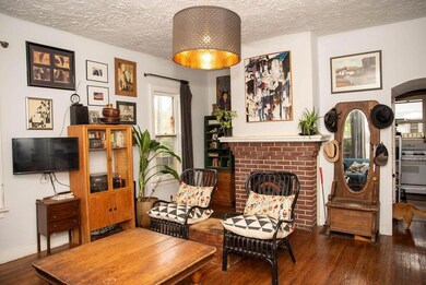 Spacious living room