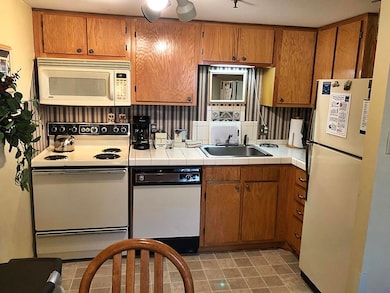 full kitchen
