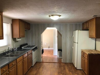 4604 Kerrick Lane - Kitchen1