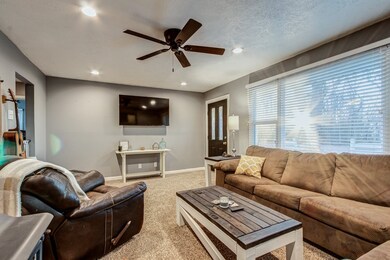 6222 Indian Dr, Newburgh, IN 47630 - photo 4