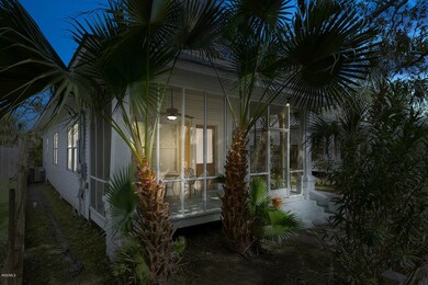 121 Sycamore St, Bay Saint Louis, MS 39520 - photo 4