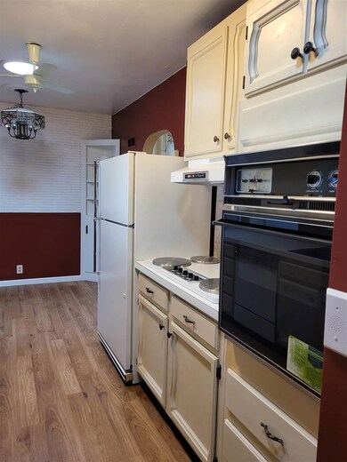 5003 University Ave, Cedar Falls, IA 50613 - photo 6