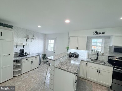 111 Frazer Dr, Purcellville, VA 20132 - photo 6